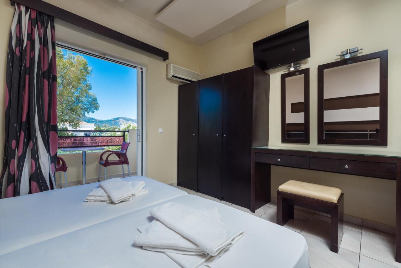 Canadian Hotel Laganas Luaran gambar