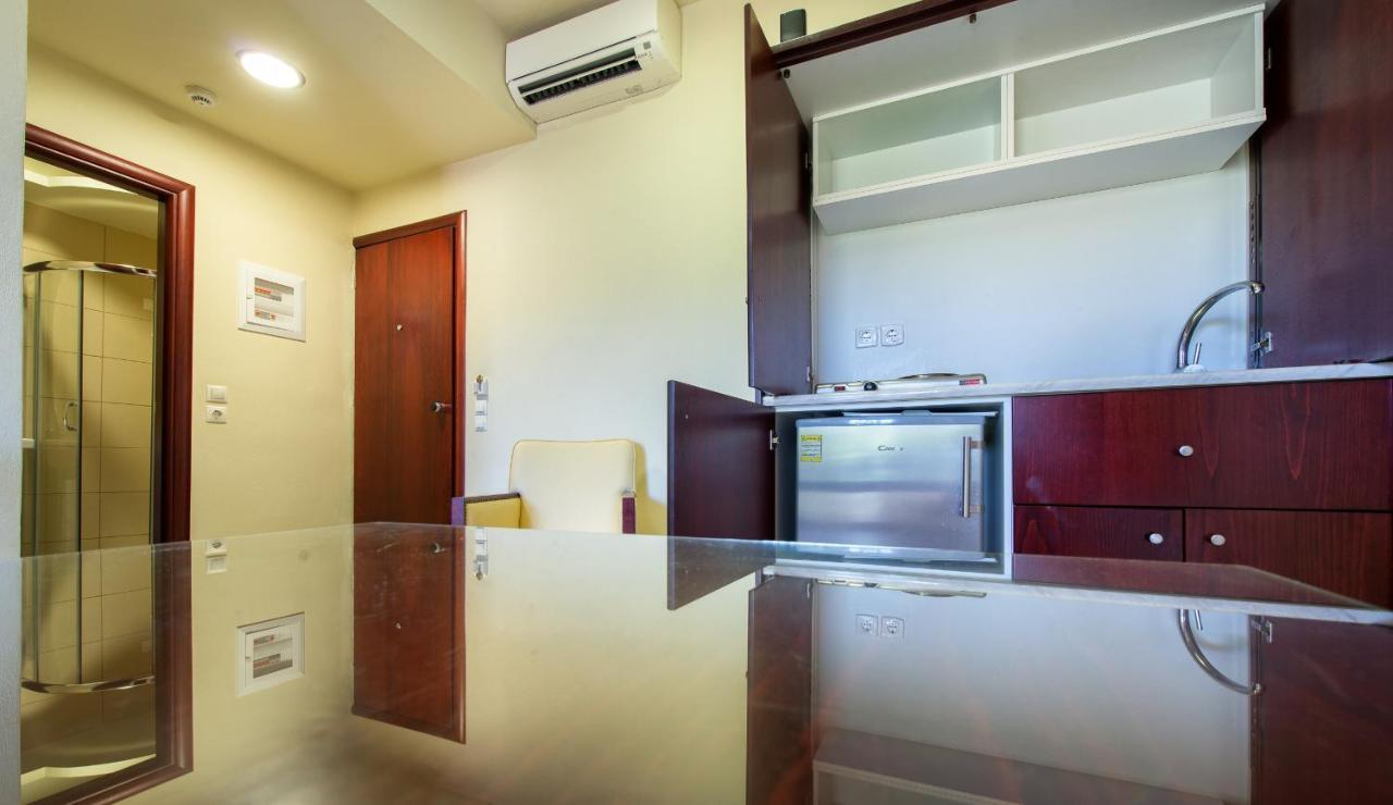 Canadian Hotel Laganas Luaran gambar