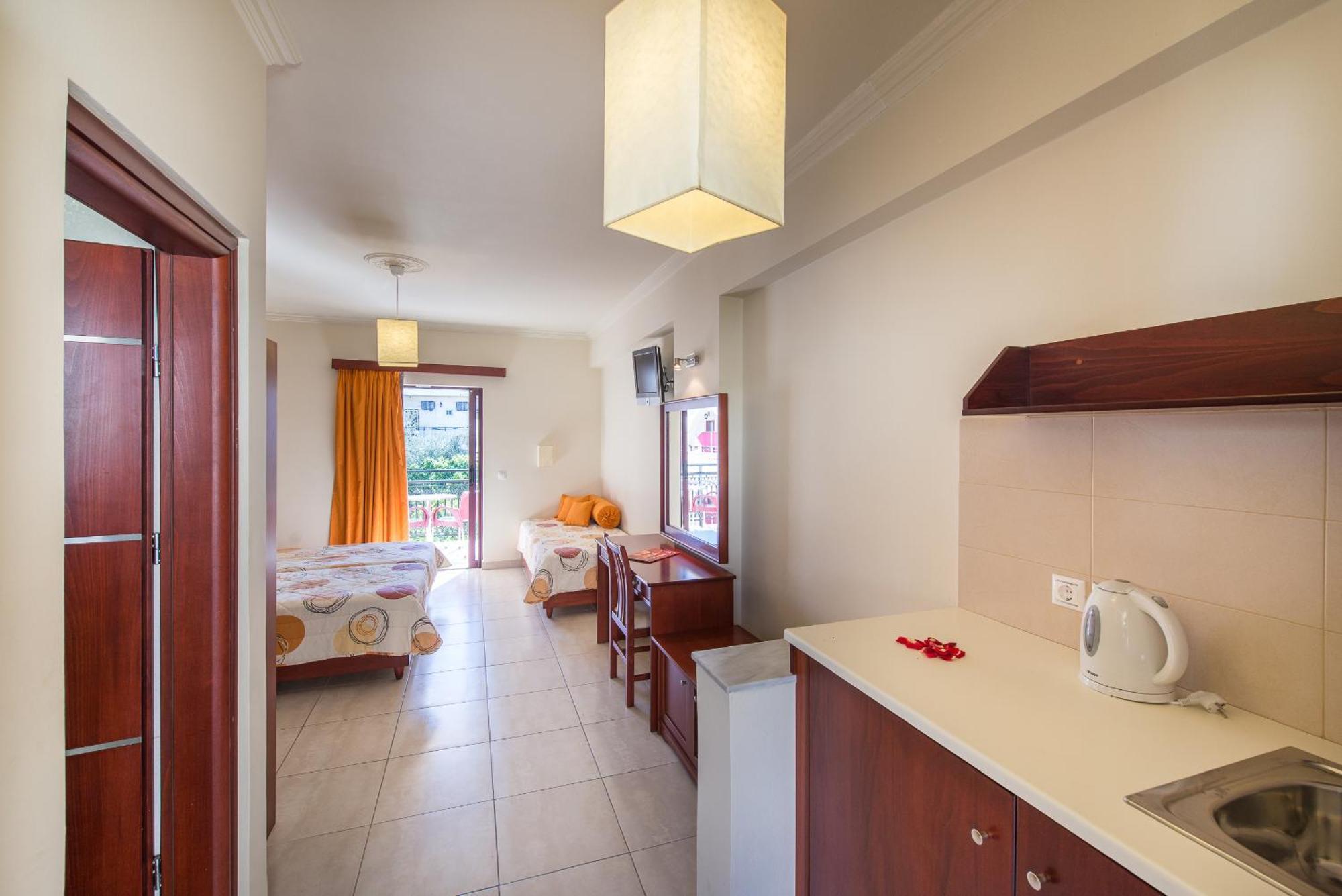 Canadian Hotel Laganas Luaran gambar