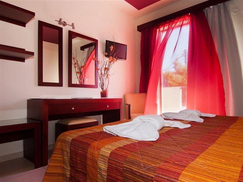 Canadian Hotel Laganas Luaran gambar
